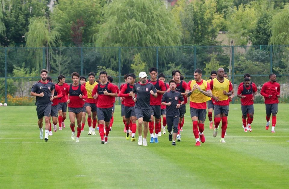 Mp, src, 航班飞抵济 Mp, src, 航班飞抵济