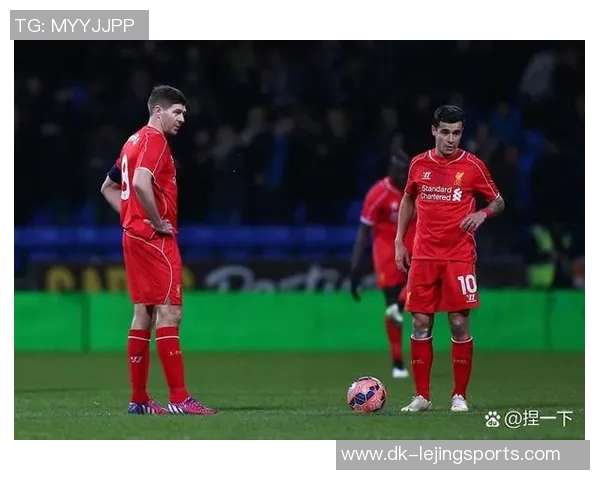 现役世界足坛顶级球星的辉煌表现与未来发展前景解析